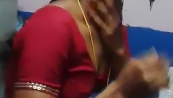 The Tamil Aunt Of Saree Changed Her Clothes.