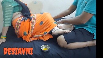 Indian Avni Gives Seductive Massage